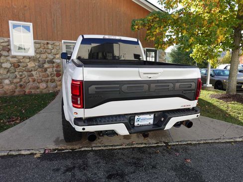 Used 2019 Ford F150 Raptor w/ Equipment Group 802A Luxury image 5