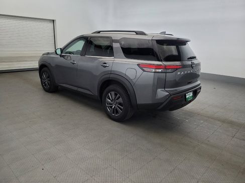 Used 2022 Nissan Pathfinder SV AWD/4WD image 3