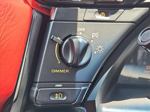 Used 1992 Chevrolet Corvette Coupe RWD image 17