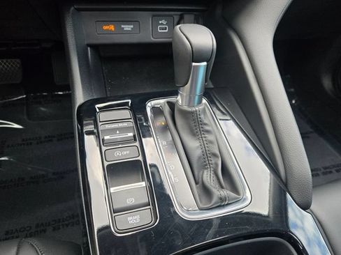 Certified 2025 Acura Integra FWD image 18