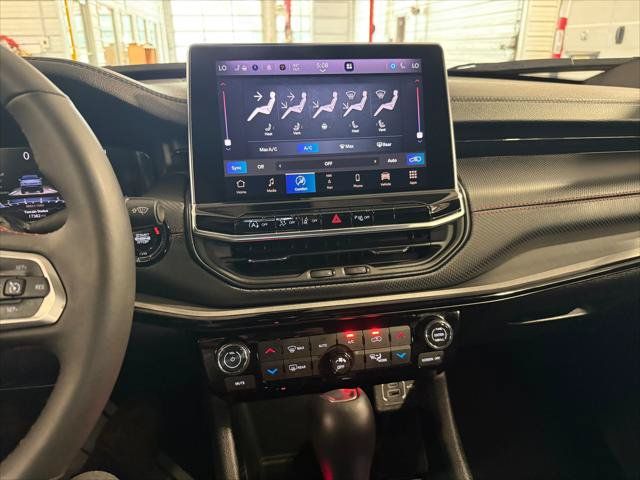 Certified 2024 Jeep Compass Trailhawk w/ Trailhawk Elite Group AWD/4WD image 47
