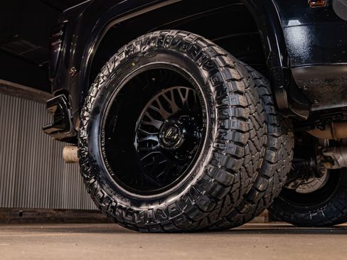 Used 2025 GMC Sierra 3500 Denali w/ Denali Reserve Package image 13