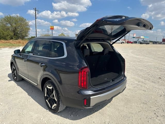 Used 2025 Kia Telluride S FWD image 4