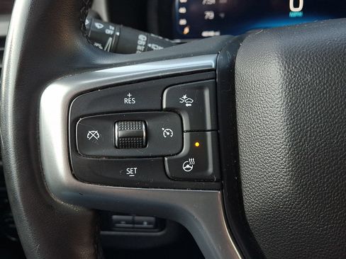 Used 2023 Chevrolet Suburban Z71 w/ Luxury Package AWD/4WD image 22