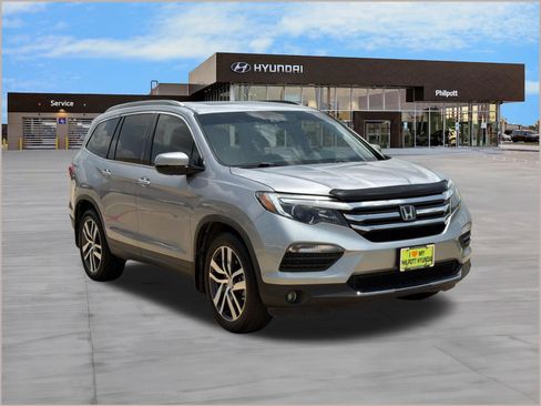 Used 2017 Honda Pilot Elite image 6