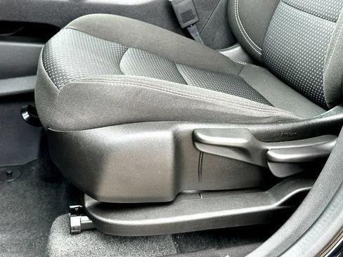 Used 2024 GMC Terrain SLE FWD image 11