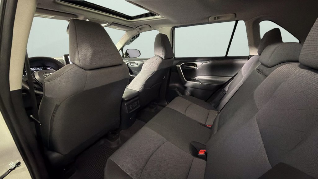 Used 2025 Toyota RAV4 XLE w/ Convenience Package FWD image 28