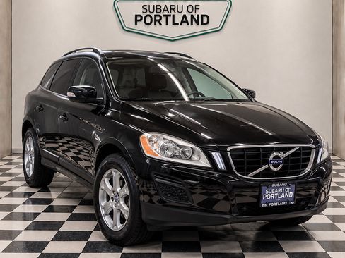 Used 2011 Volvo XC60 3.2 AWD/4WD image 2