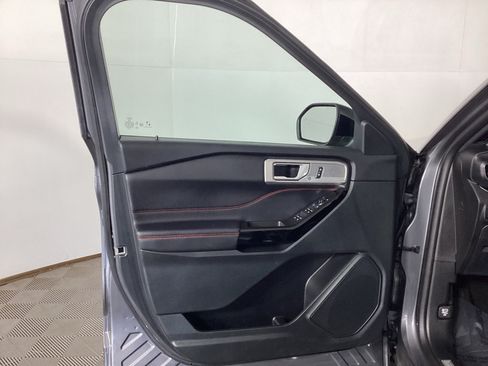 Used 2023 Ford Explorer ST-Line w/ Class IV Trailer Tow Package AWD/4WD image 16