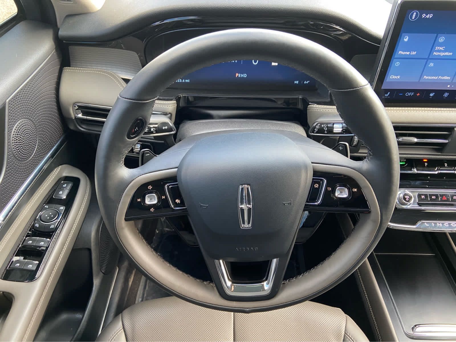 Used 2025 Lincoln Corsair Reserve w/ Jet Appearance Package AWD/4WD image 19