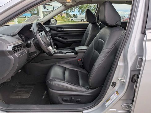 Used 2023 Nissan Altima 2.5 SL AWD/4WD image 16