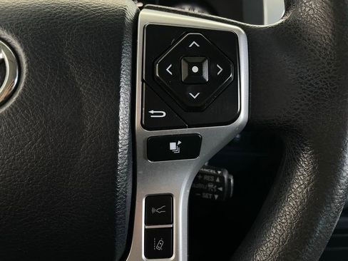 Used 2018 Toyota Tundra SR5 w/ SR5 Upgrade Package image 27