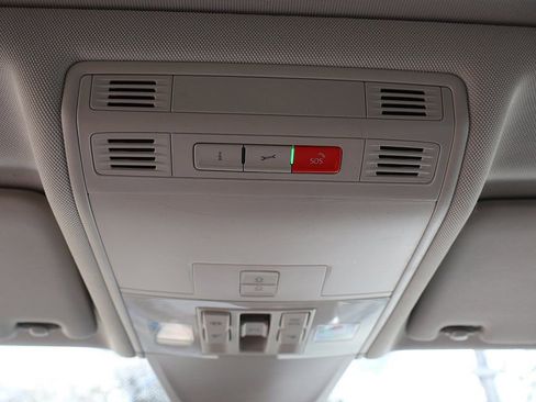 Used 2024 Volkswagen Tiguan Wolfsburg Edition image 50