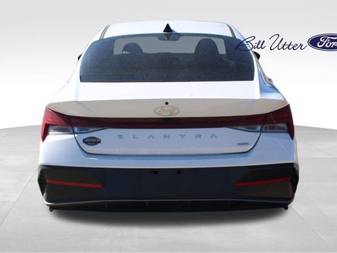 Used 2024 Hyundai Elantra Limited image 6