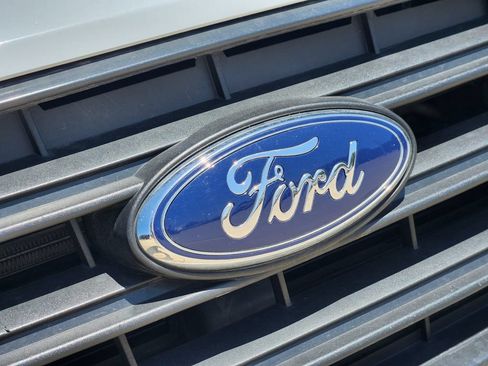 Used 2023 Ford Transit Connect XLT FWD image 12