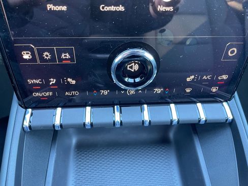 Used 2026 GMC Terrain AT4 image 13