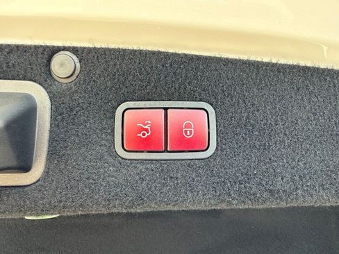 Used 2015 Mercedes-Benz S 550 4MATIC Sedan image 7