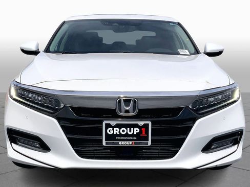 Used 2018 Honda Accord Touring image 4