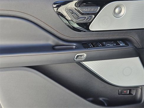 New 2025 Lincoln Aviator Black Label w/ Black Label Special Edition image 22