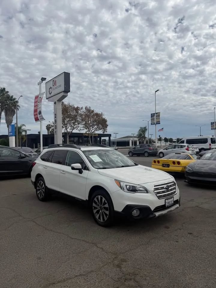Used 2016 Subaru Outback 2.5i Limited AWD/4WD image 2