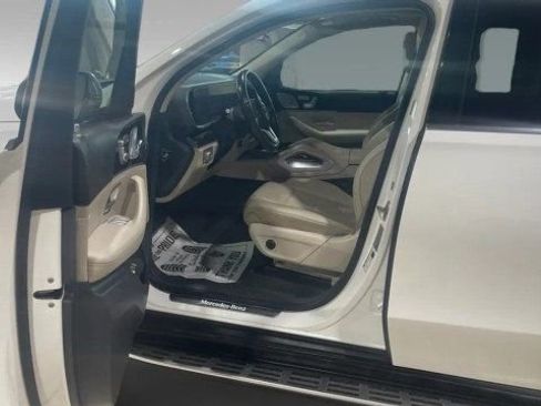 Used 2020 Mercedes-Benz GLE 350 w/ Premium Package image 11