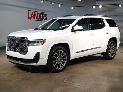 Used 2023 GMC Acadia Denali AWD/4WD image 3