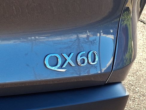 Certified 2025 INFINITI QX60 Luxe image 34