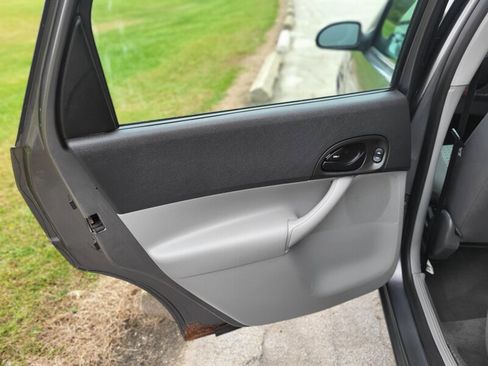 Used 2007 Ford Focus SE image 20