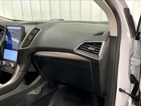 Used 2024 Ford Edge SEL AWD/4WD image 17