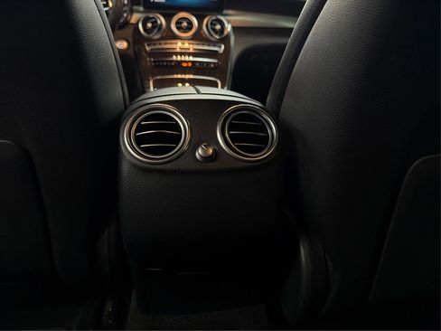 Used 2020 Mercedes-Benz GLC 300 image 31