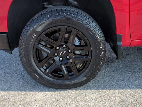 Used 2023 Chevrolet Silverado 1500 LT Trail Boss AWD/4WD image 33