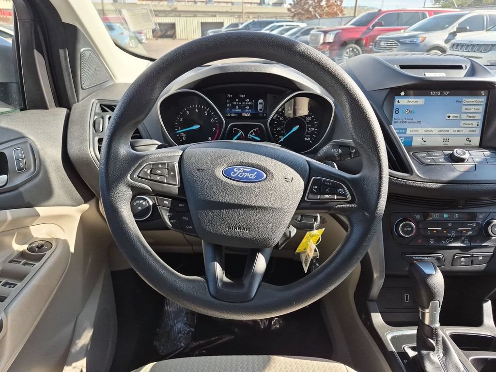Used 2017 Ford Escape SE w/ Equipment Group 201A AWD/4WD image 17