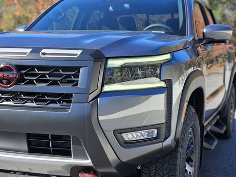 New 2026 Nissan Frontier PRO-4X w/ Pro-4x Convenience Package image 9