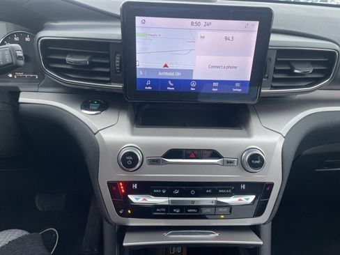 Used 2021 Ford Explorer XLT w/ Equipment Group 202A image 25