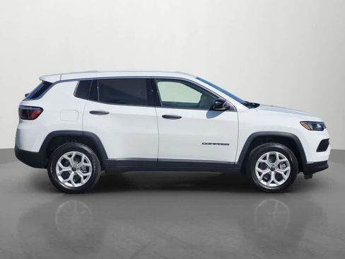 New 2025 Jeep Compass Sport image 10
