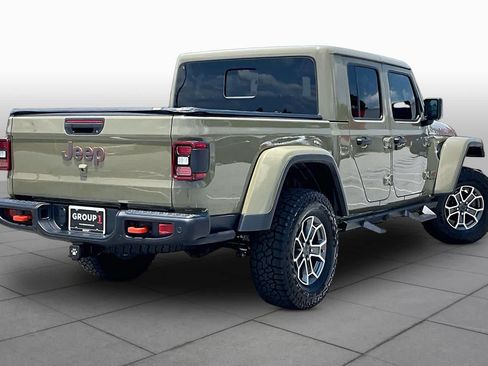 Used 2025 Jeep Gladiator Mojave AWD/4WD image 13