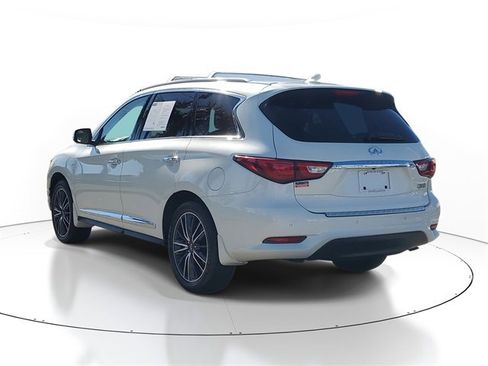 Used 2016 INFINITI QX60 Luxe w/ Deluxe Technology Package image 3