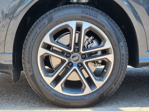 Used 2025 Audi Q5 Premium Plus w/ Premium Plus AWD/4WD image 9