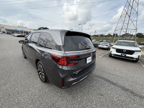 New 2026 Honda Odyssey EX-L image 8