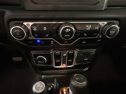 Used 2023 Jeep Wrangler Unlimited w/ Cold Weather Group AWD/4WD image 22