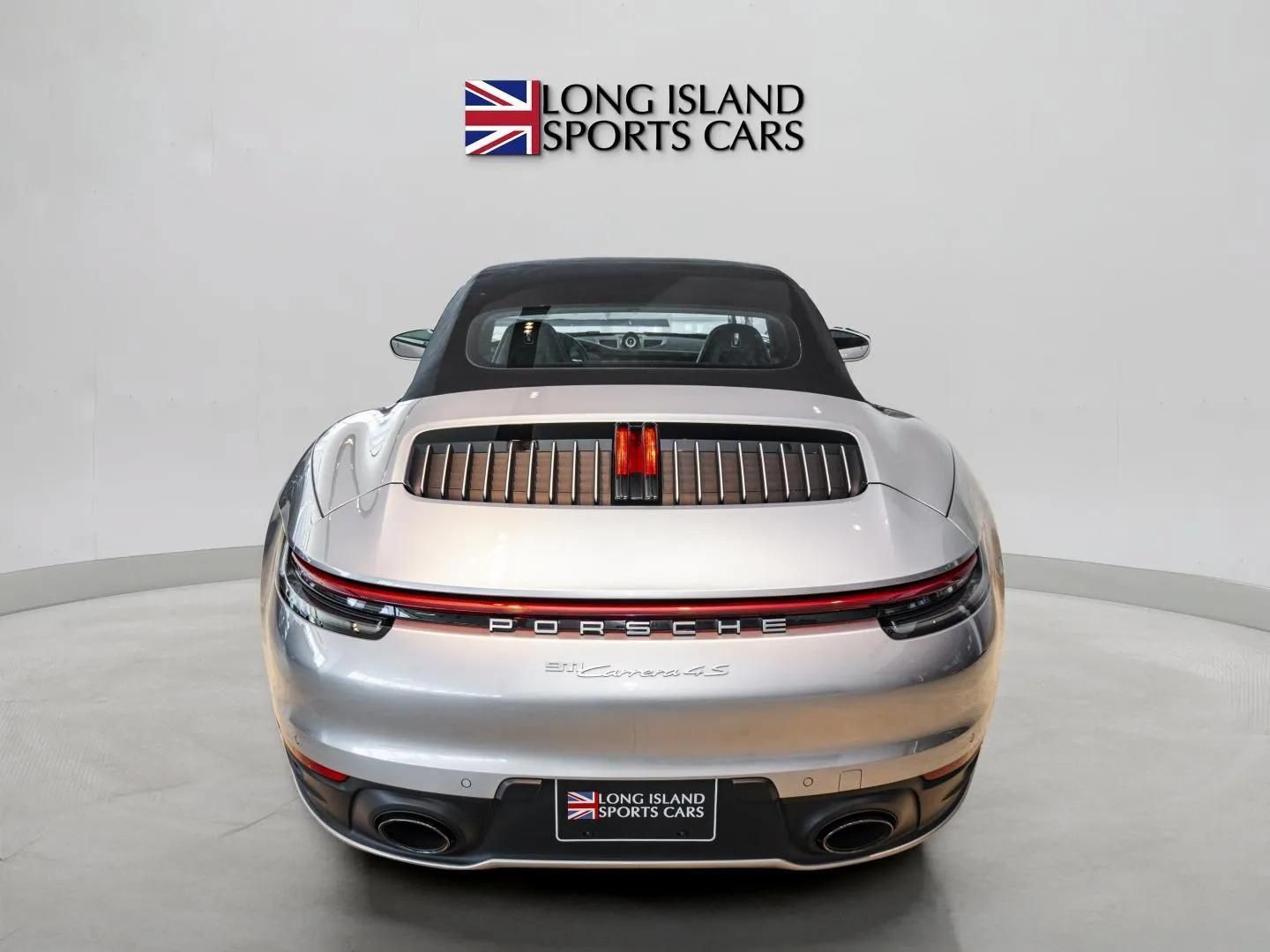 Used 2020 Porsche 911 Cabriolet image 11