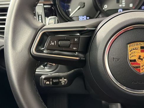 Certified 2026 Porsche Macan AWD/4WD image 17