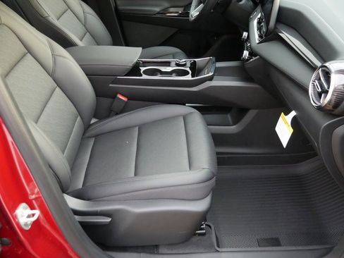 New 2026 Chevrolet Equinox LT image 21