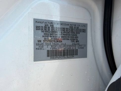 Used 2025 Nissan Kicks SR w/ SR Premium Package FWD image 28