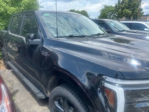 Used 2024 Ford F150 Lariat w/ Equipment Group 502A High AWD/4WD image 12