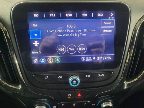 Used 2022 Chevrolet Equinox RS w/ Infotainment Package image 25