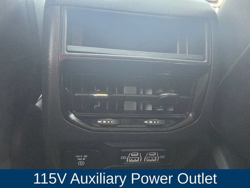 Used 2023 Jeep Grand Cherokee Laredo w/ Luxury Tech Group I AWD/4WD image 17