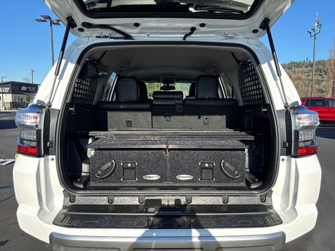 Used 2017 Toyota 4Runner TRD Off-Road Premium image 25