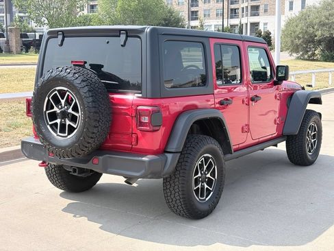 Used 2024 Jeep Wrangler Unlimited Rubicon AWD/4WD image 4