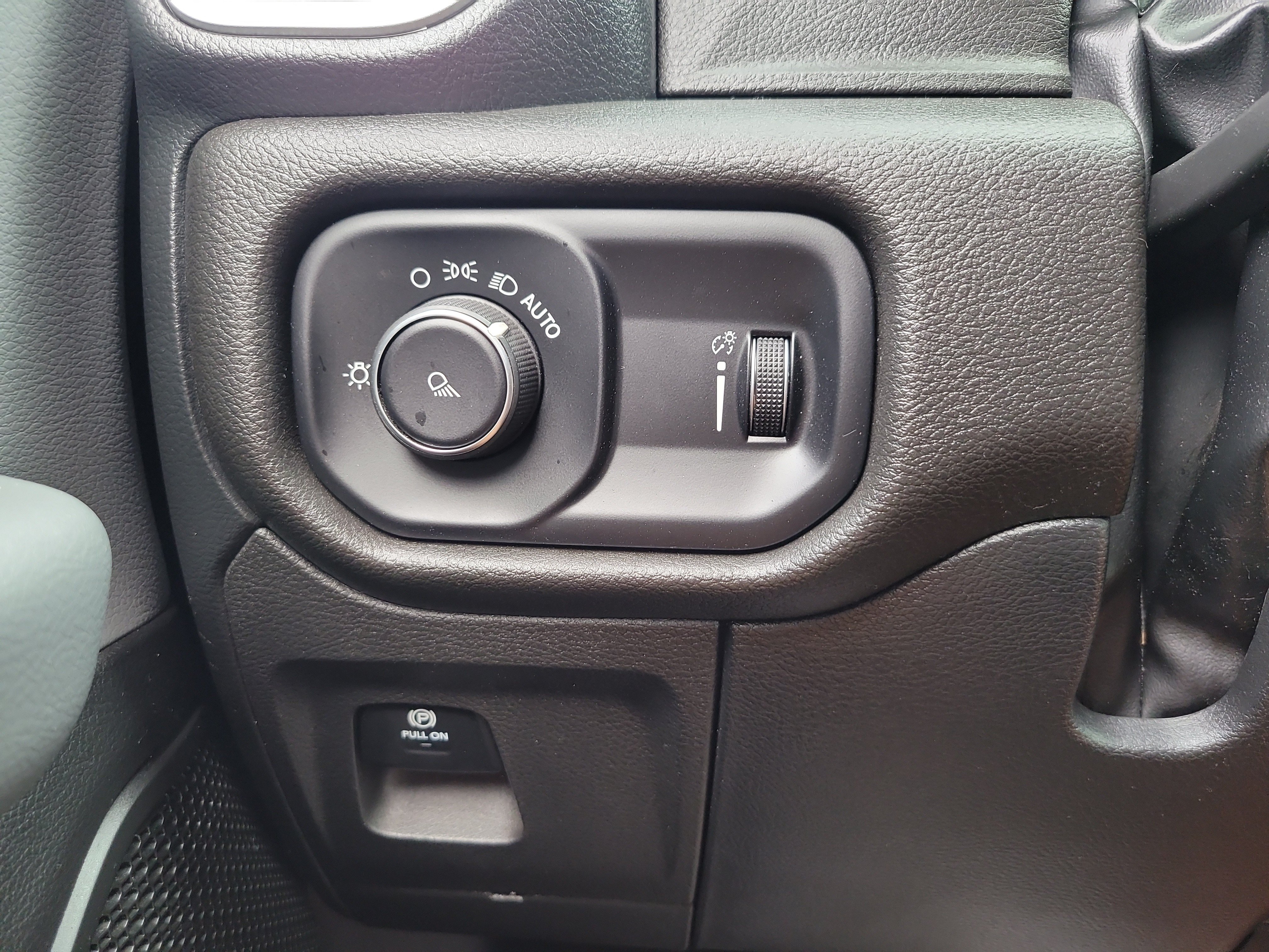 Used 2023 RAM 1500 Big Horn RWD image 31